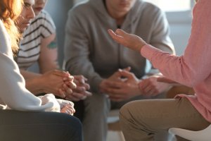 Como Lidar com Jovens Infratores de 14 a 16 Anos